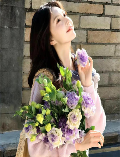 观影秘籍：《美容室：特殊服务4》的理解象征意义与隐喻手法 助你获得专业视角