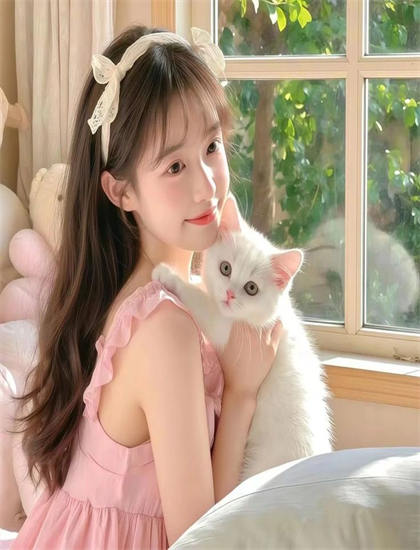 文化分析：《花开时想月》中的传统文化与现代价值观的对话 理解作品的时代背景与文化语境